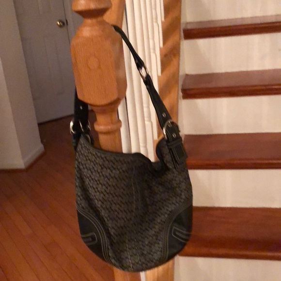 Authentic Coach Hobo Signature Shoulder Bag - Picture 4 of 4